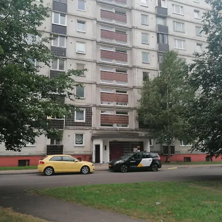 15 Minutes From The And Center 7 Minutes From The Airport * Riga